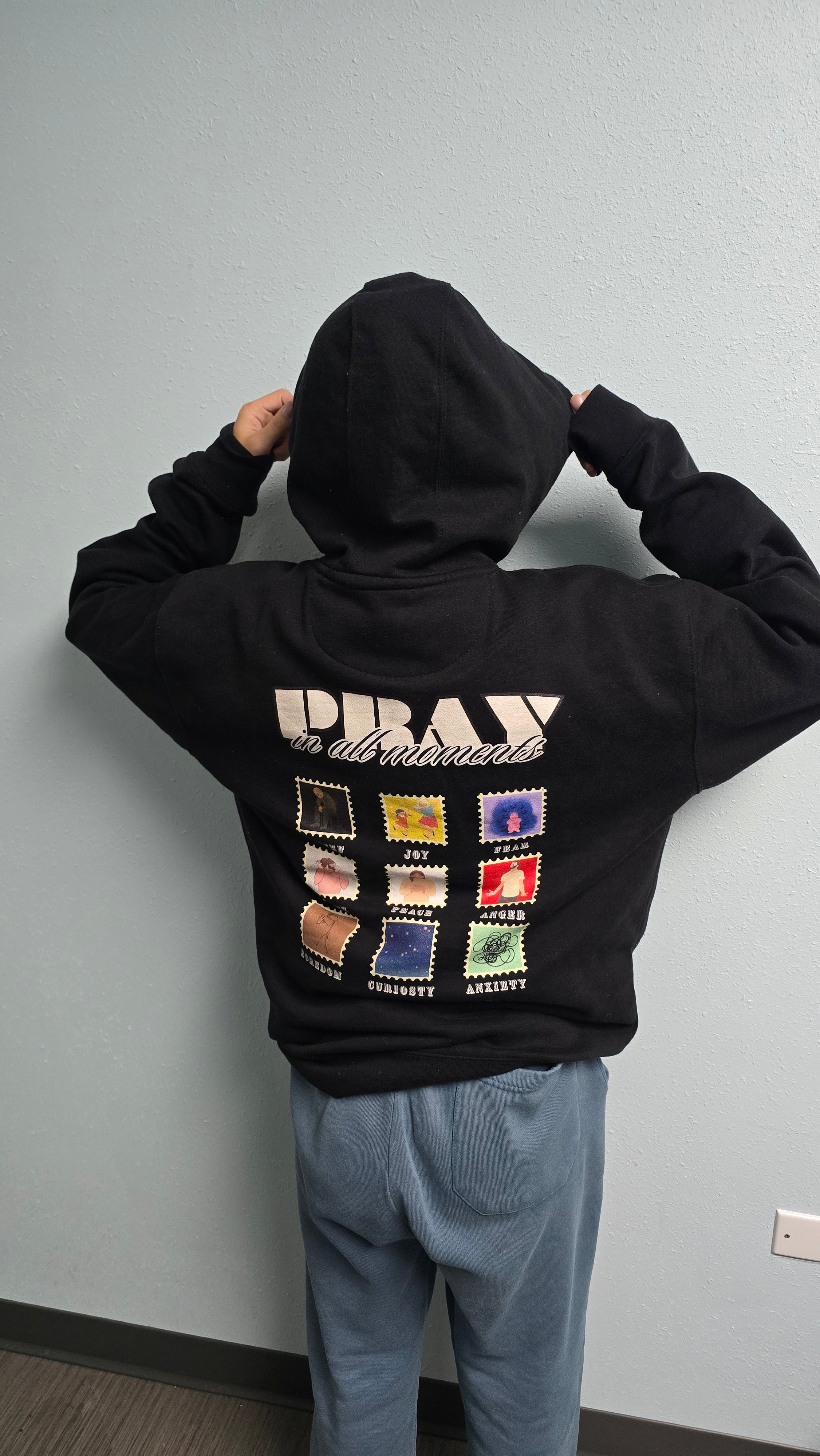 Pray in all Moments Hoodie Black